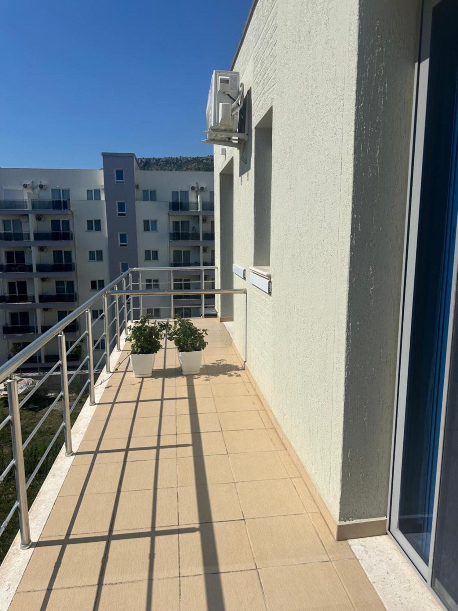 Deor Hotel Shëngjin Eksteriør billede