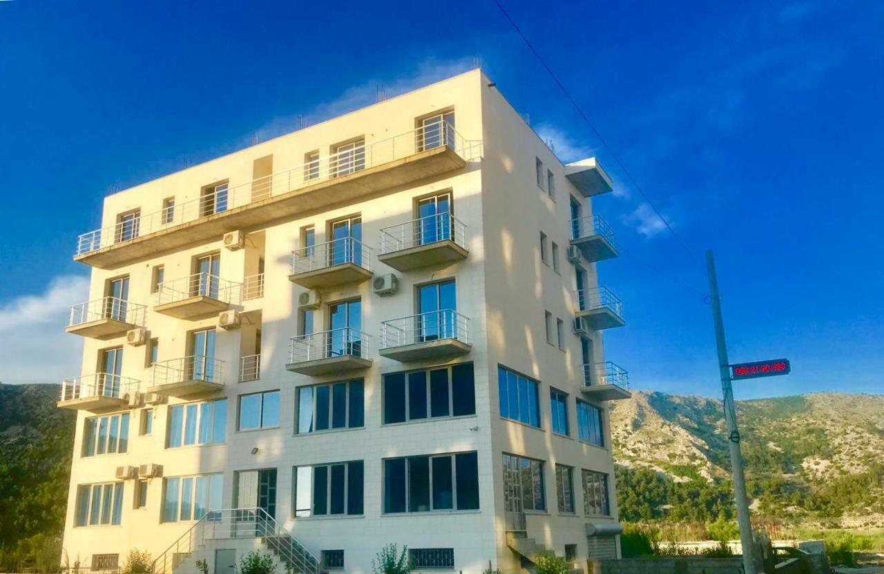 Deor Hotel Shëngjin Eksteriør billede