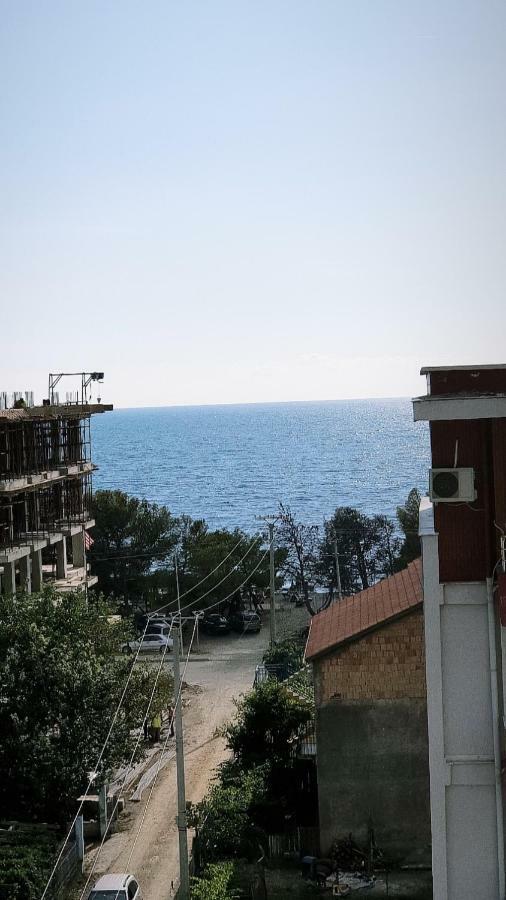 Deor Hotel Shëngjin Eksteriør billede